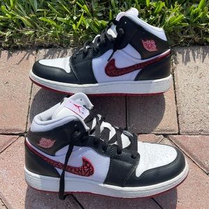 Air Jordan 1 Phat (Elephant Print) Size 6.5Y